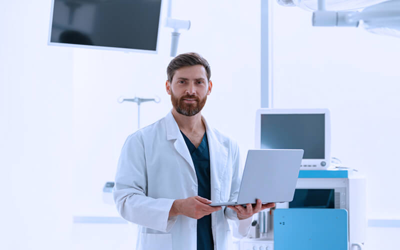 clinica ampliada medico no consultorio