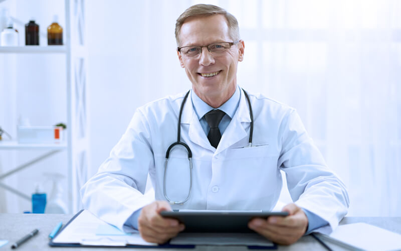 nanotecnologia na medicina medico sorrindo