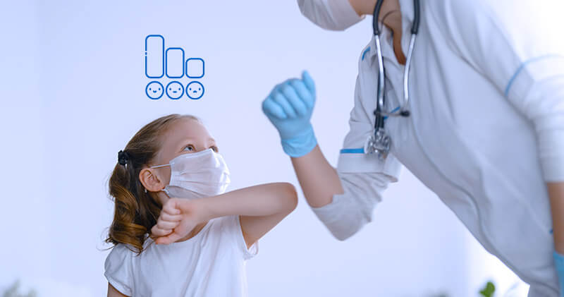 comunicacao medico paciente crianca e medica se comprimentando