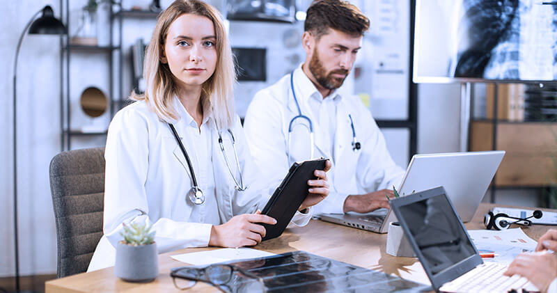 contrato de prestacao de servicos medicos profissionais
