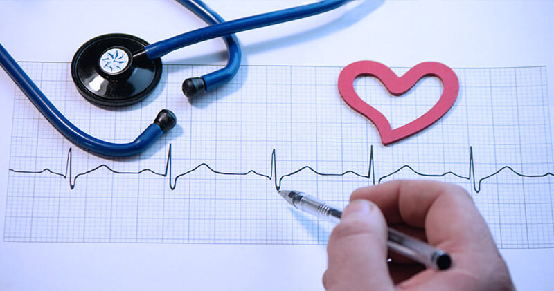 filmes sobre saude estetscopio na mesa