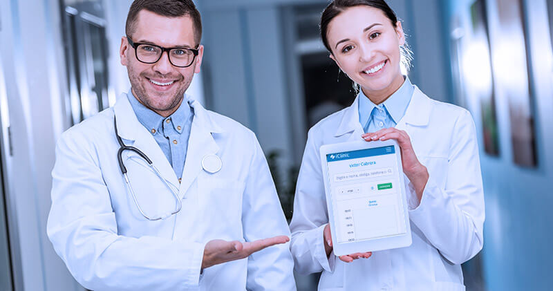 controle de agenda medicos sorrindo