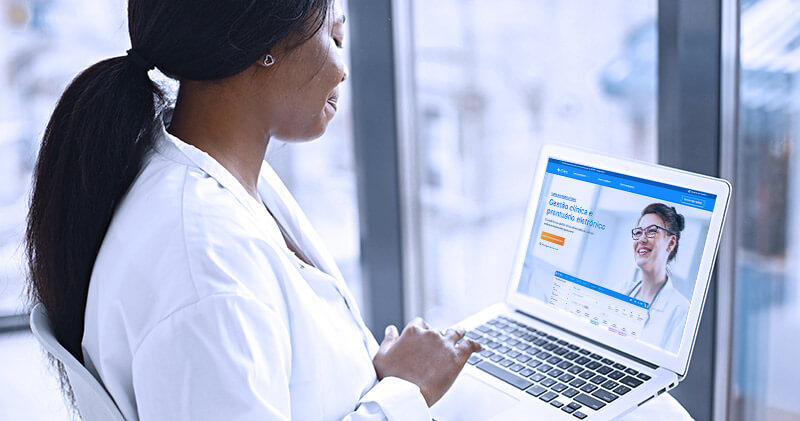 sindrome do jaleco branco medica vendo software iclinic