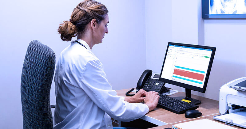 sistemas de informacao em saude medica no computador