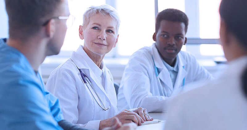 auditoria em saude reuniao medica