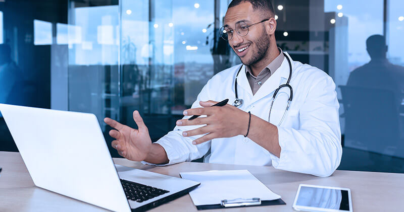 conhecimento na area da saude medico estudando