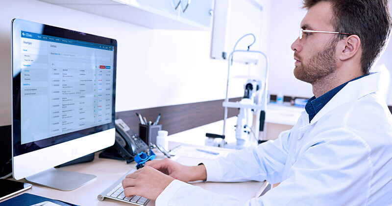 seguranca da informacao medico gerenciando software