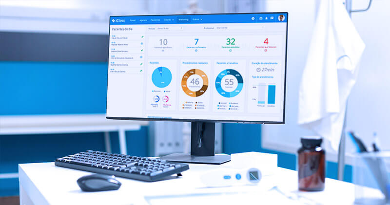 trabalho na area da saude computador com software medico
