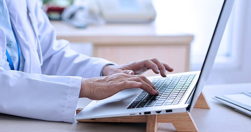 capital de giro medico pesquisando na internet