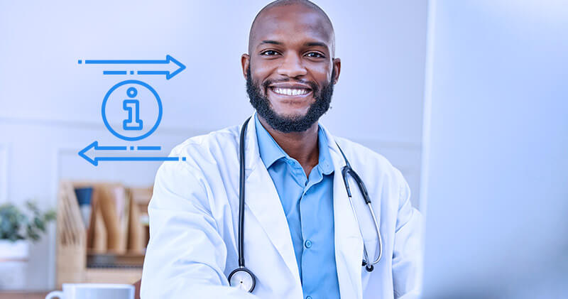 paperless medico sorrindo