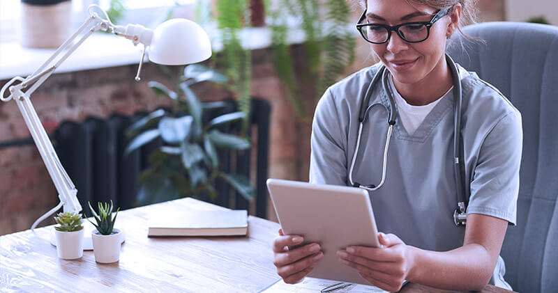 reducao de custos medica sentada