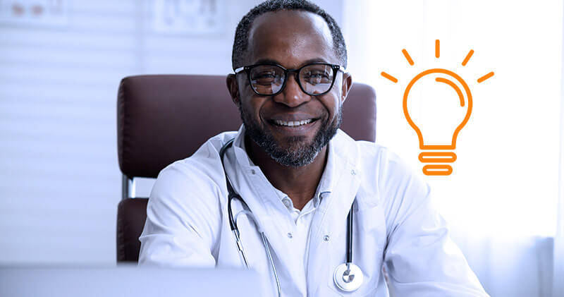 reducao de custos medico sorrindo