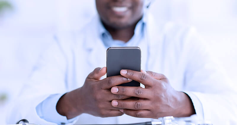 atendente virtual de pacientes medico no celular