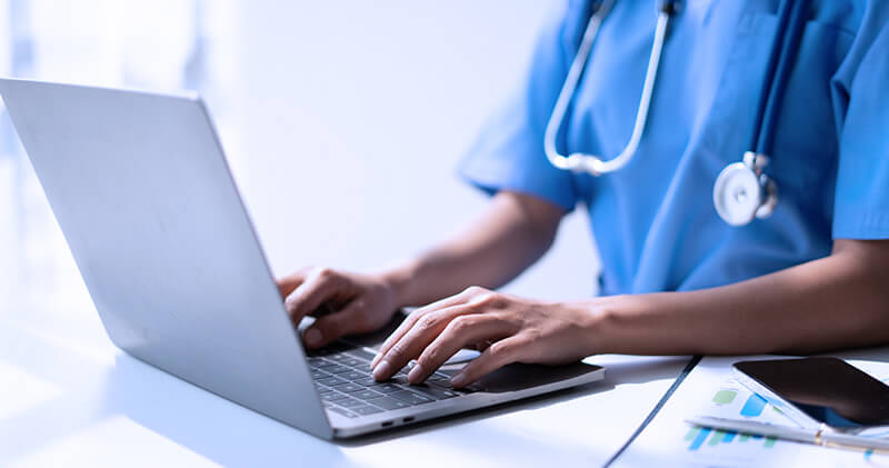 empreendedorismo medico computador