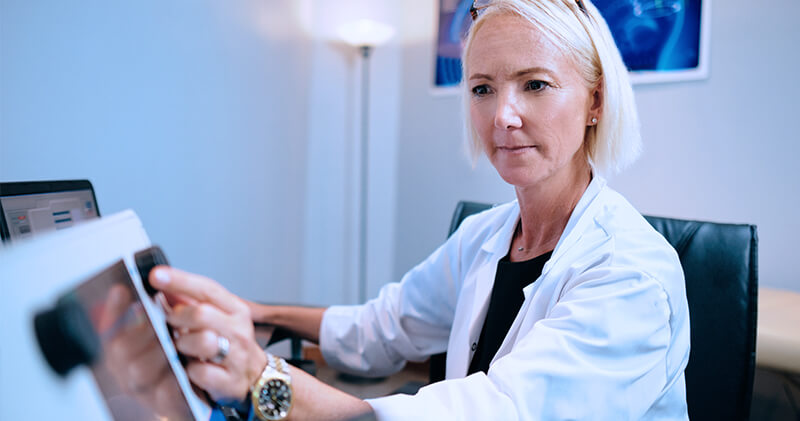 inteligencia artificial na medicina medica realizando exame