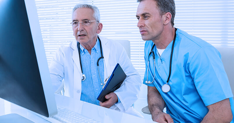 medicina 4.0 medicos conversando
