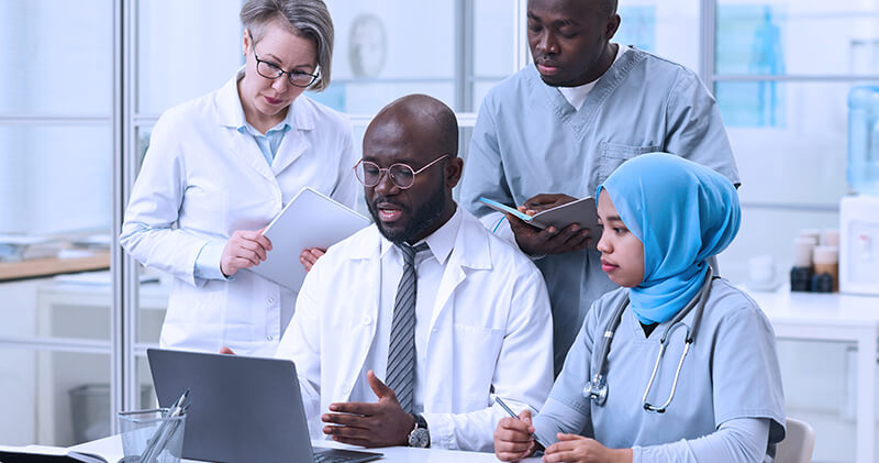 plano de marketing para clinica medica equipe