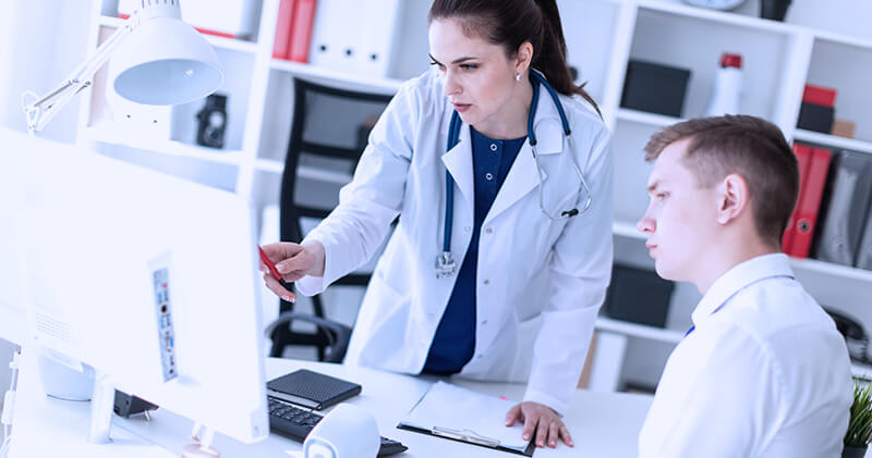 clinica virtual profissionais conversando