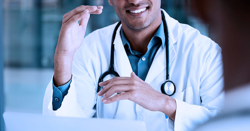 google ads para medicos medico sorrindo