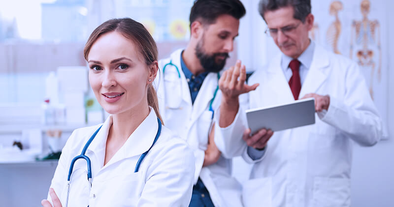 particular ou convenio medicos conversando