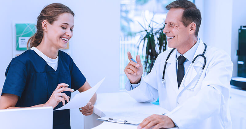 tempo maximo de espera para atendimento medico sala