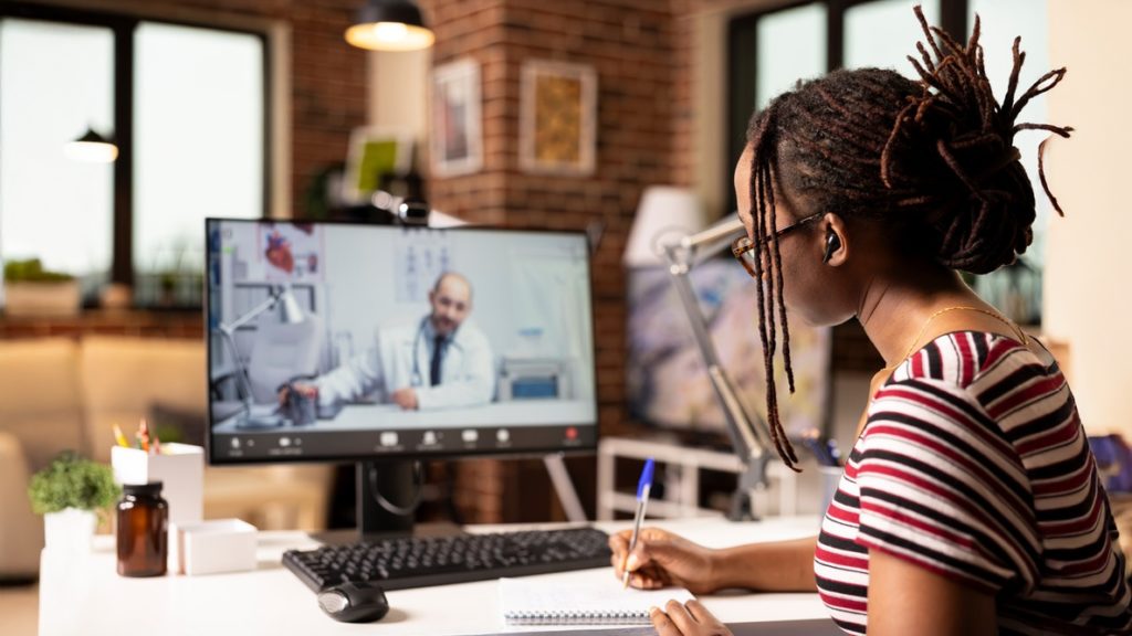 Webinars para pacientes: como criar eventos que educam e engajam